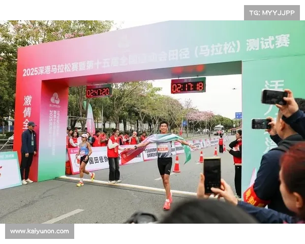 5G-A直播技术助力上海马拉松,选手可“边跑边播”实时分享赛事体验 5G-A直播技术助力上海马拉松,选手可“边跑边播”实时分享赛事体验
